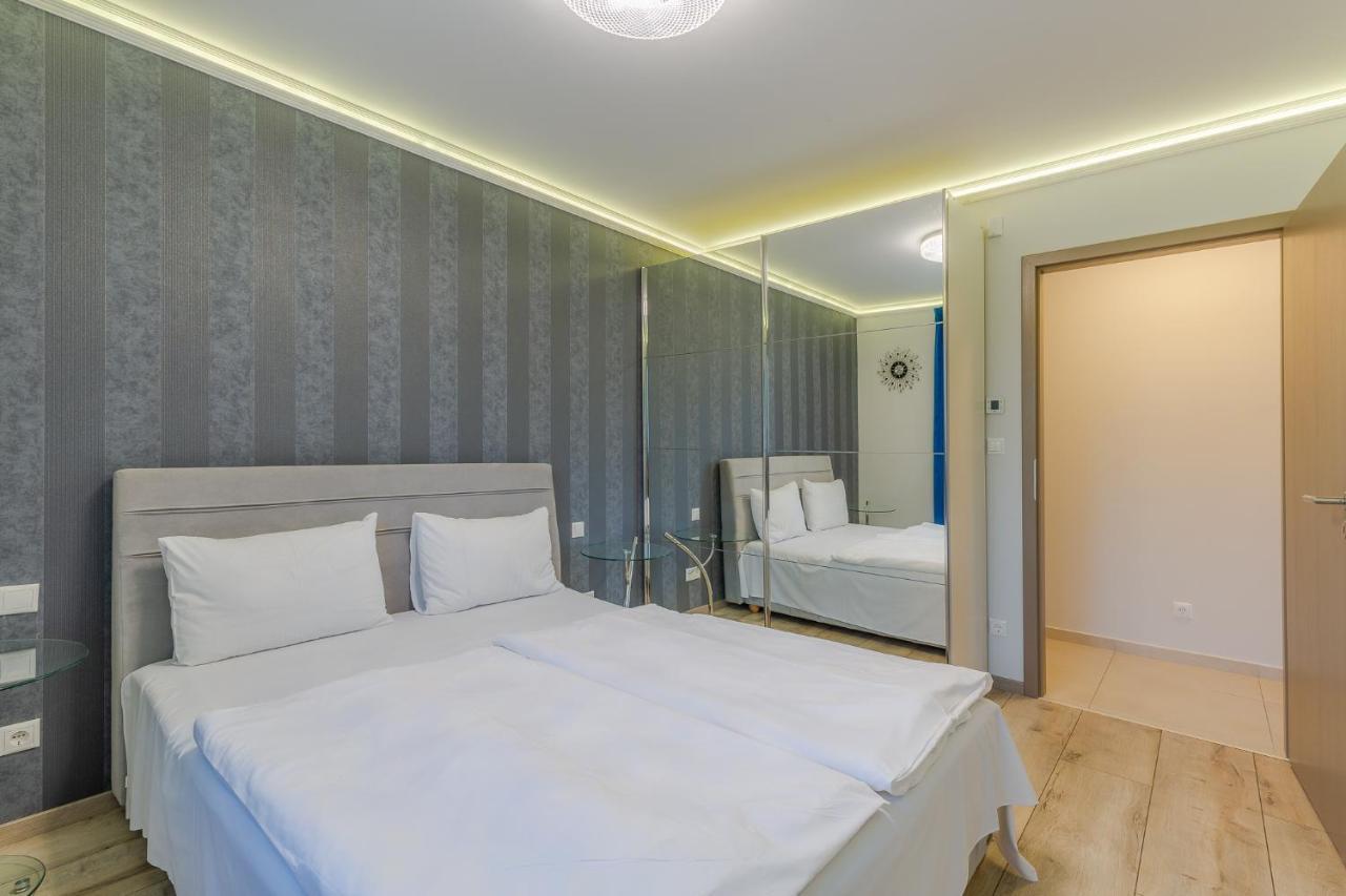 Apartamento Admiral Luxury IV Apartman By Bltn Siófok Exterior foto